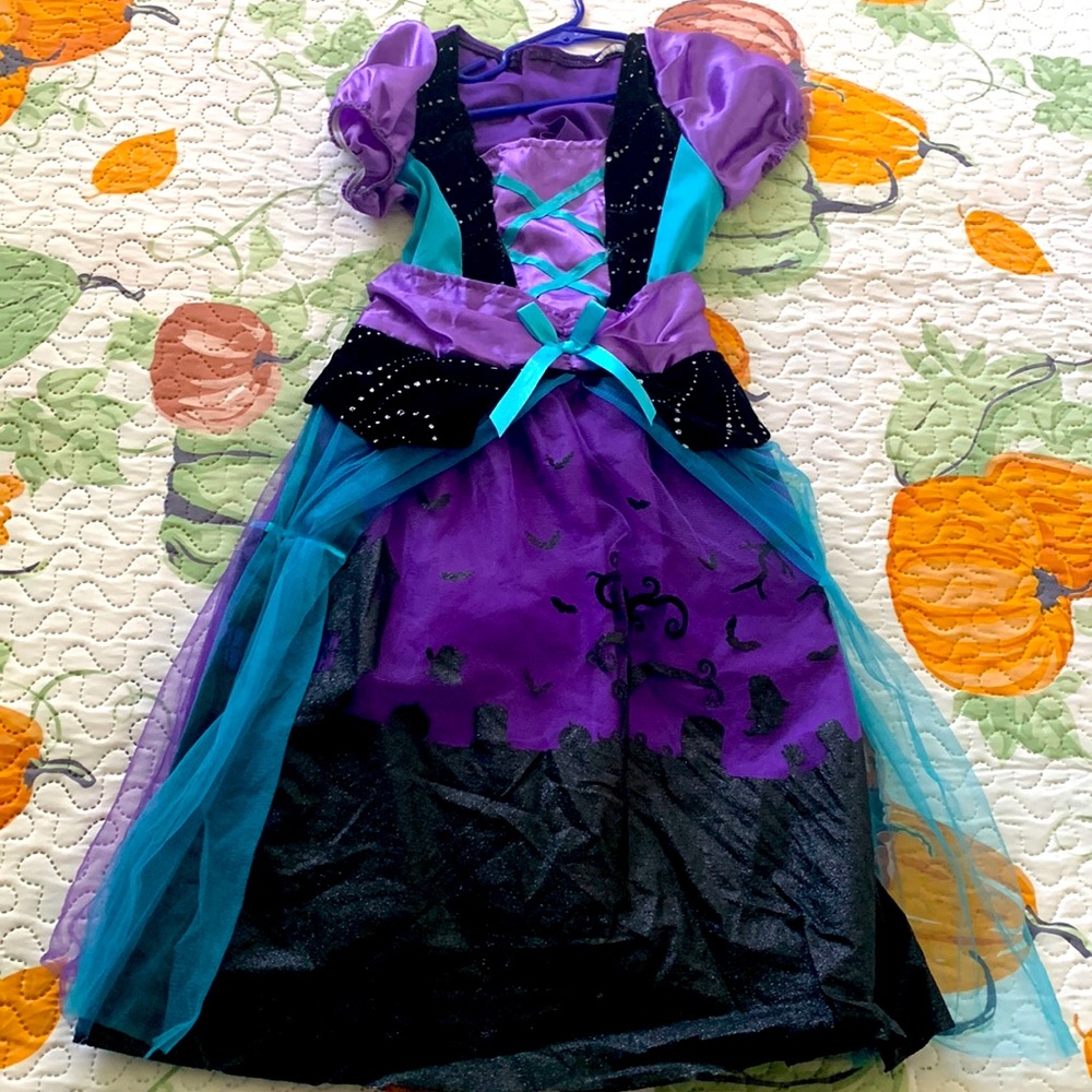 Witch costume